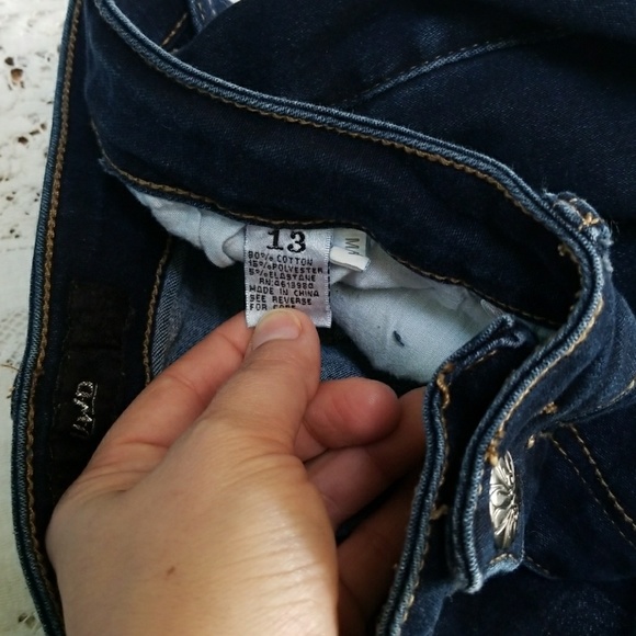 Torn jeans - Picture 5 of 5